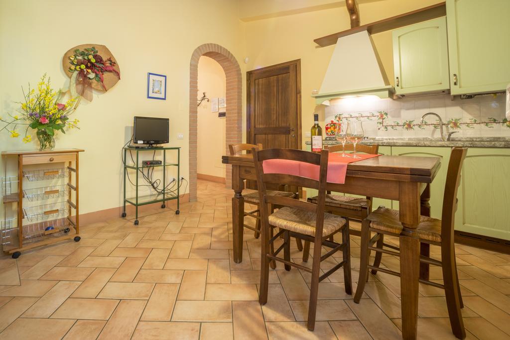 Agriturismo Il Poggetto San Gimignano Buitenkant foto